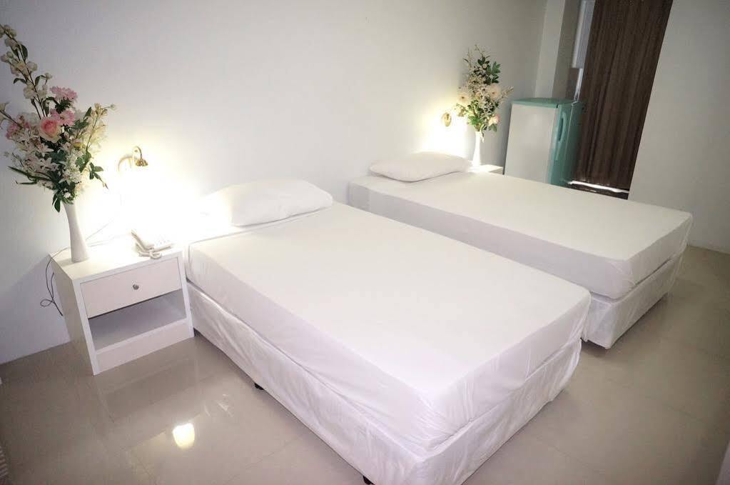 Aparthotel Baan Kaew Mansion Bangkok Zewnętrze zdjęcie